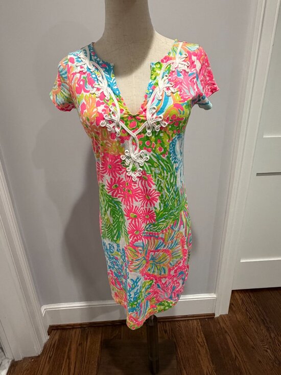 Lilly Pulitzer Dresses & Skirts - Lilly Pulitzer Brewster Pima Cotton Embroidered TShirt Dress Bright Print XS